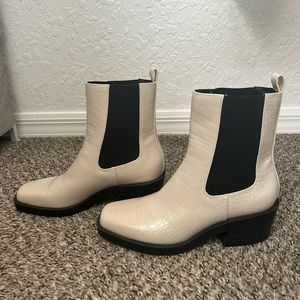 White/cream Open Edit Women’s size 6.5 boots
